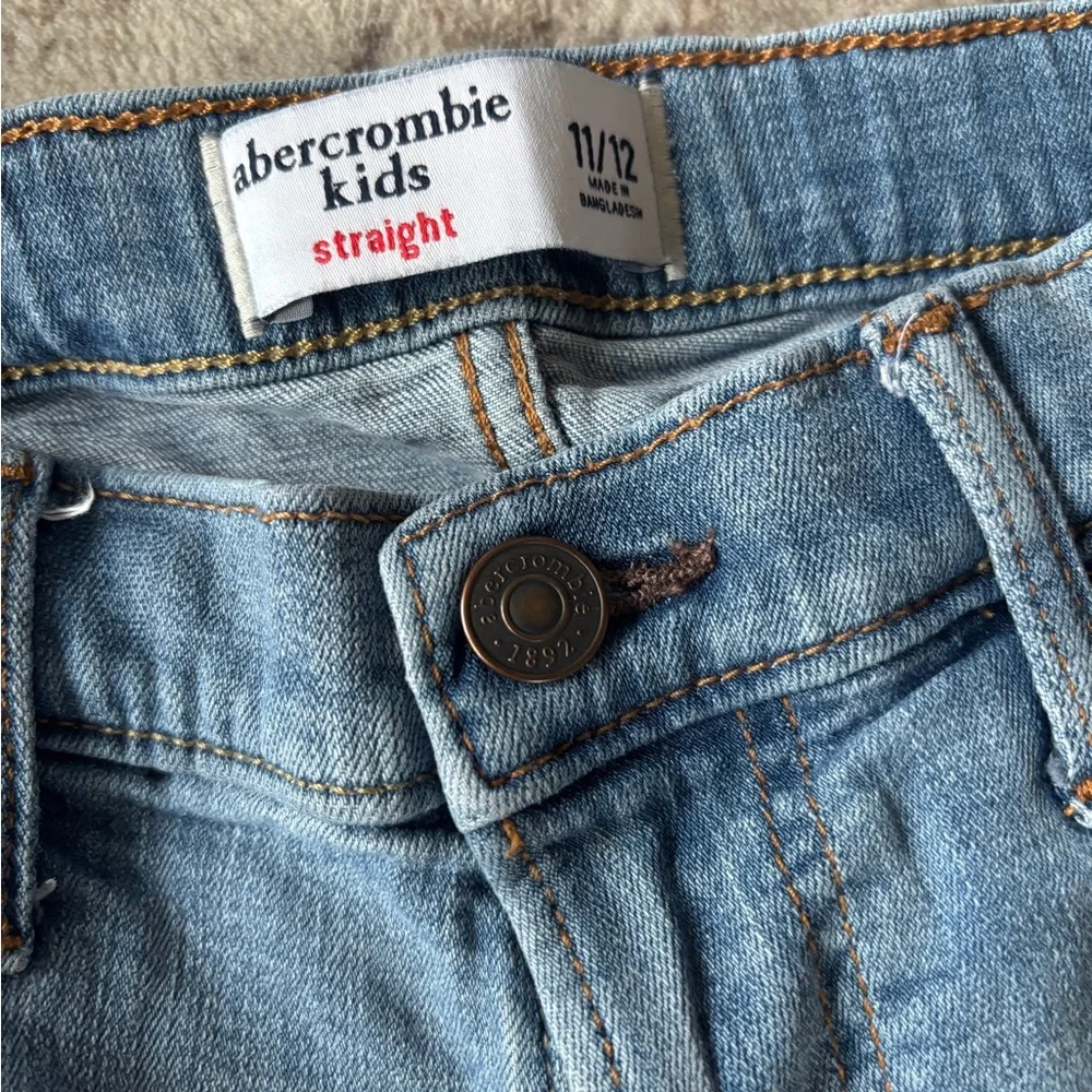 Abercrombie Kids Slim Fit Blue Jeans - Picture 2 of 2